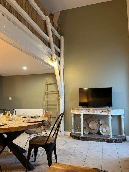 Malo, Duplex Bord De Mer Acces Direct Plage En Rdc ダンケルク エクステリア 写真